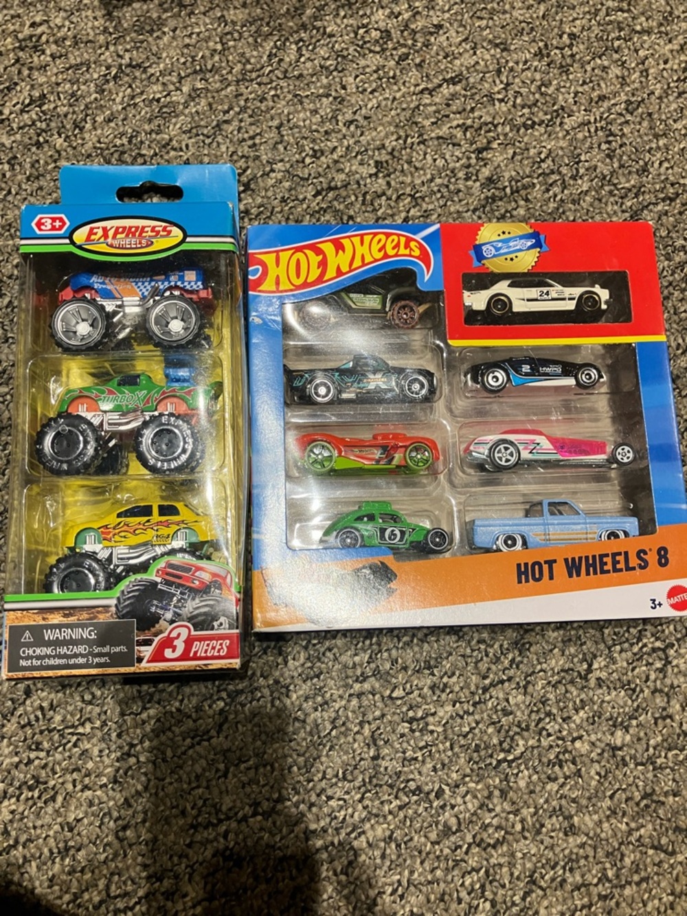 Hot wheels Cars/Track Builder/HW Gassers (23 total) - Picture 5 of 6